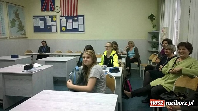 Zdjęcie w galerii na portalu naszraciborz.pl: Innowacyjna lekcja języka angielskiego w G5 wiadomości z regionu
