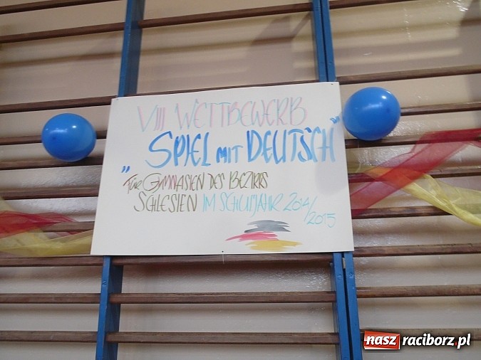 Zdjęcie w galerii na portalu naszraciborz.pl: Gimnazjaliści z Tworkowa z pierwszą nagrodą w konkursie językowym wiadomości z regionu