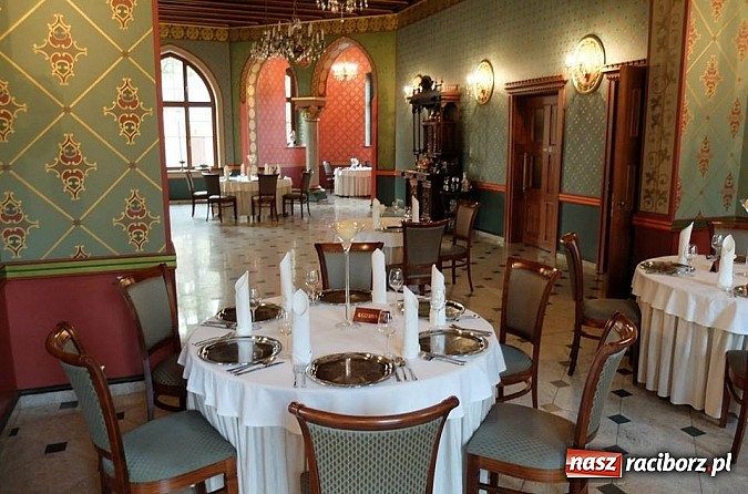 Zdjęcie w galerii na portalu naszraciborz.pl: W młode wino zaplątani, czyli niezwykły festiwal w restauracji Pałac Większyce wiadomości z regionu