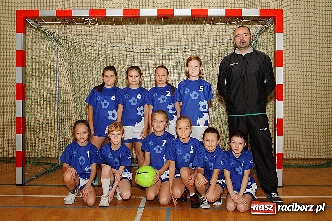 Zdjęcie w galerii na portalu naszraciborz.pl: Młode piłkarki zawalczyły o Powiatowy Puchar Tymbarku w Rudniku! wiadomości z regionu