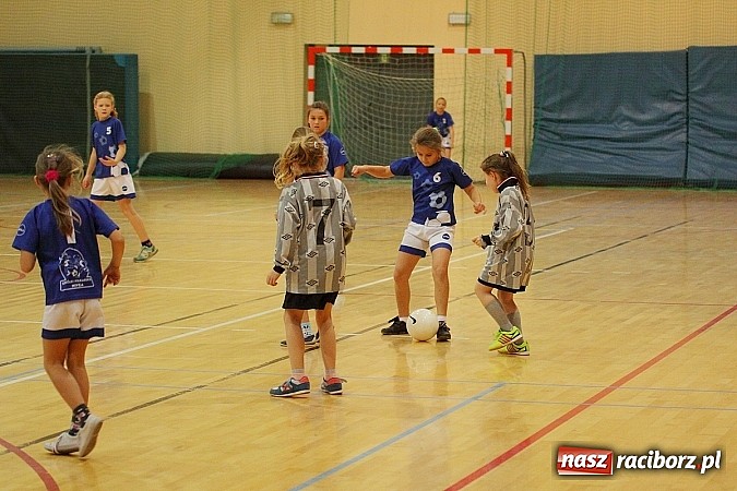 Zdjęcie w galerii na portalu naszraciborz.pl: Młode piłkarki zawalczyły o Powiatowy Puchar Tymbarku w Rudniku! wiadomości z regionu