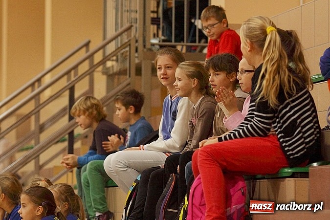 Zdjęcie w galerii na portalu naszraciborz.pl: Młode piłkarki zawalczyły o Powiatowy Puchar Tymbarku w Rudniku! wiadomości z regionu