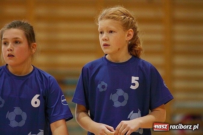 Zdjęcie w galerii na portalu naszraciborz.pl: Młode piłkarki zawalczyły o Powiatowy Puchar Tymbarku w Rudniku! wiadomości z regionu