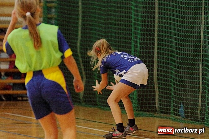 Zdjęcie w galerii na portalu naszraciborz.pl: Młode piłkarki zawalczyły o Powiatowy Puchar Tymbarku w Rudniku! wiadomości z regionu