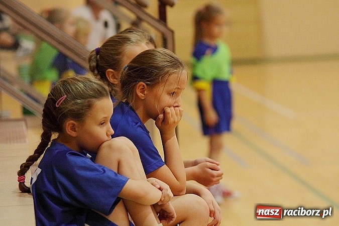 Zdjęcie w galerii na portalu naszraciborz.pl: Młode piłkarki zawalczyły o Powiatowy Puchar Tymbarku w Rudniku! wiadomości z regionu