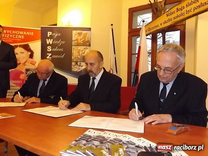 Zdjęcie w galerii na portalu naszraciborz.pl: PWSZ zawarła umowę partnerską z TG Sokół w Raciborzu  wiadomości z regionu
