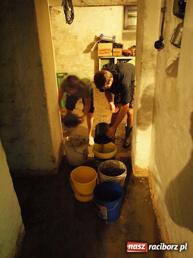 Zdjęcie w galerii na portalu naszraciborz.pl: Przez Hulczyńską przeszła fala wiadomości z regionu