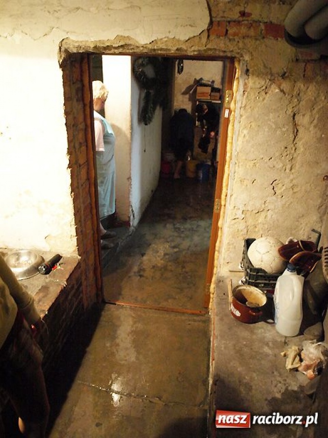 Zdjęcie w galerii na portalu naszraciborz.pl: Przez Hulczyńską przeszła fala wiadomości z regionu