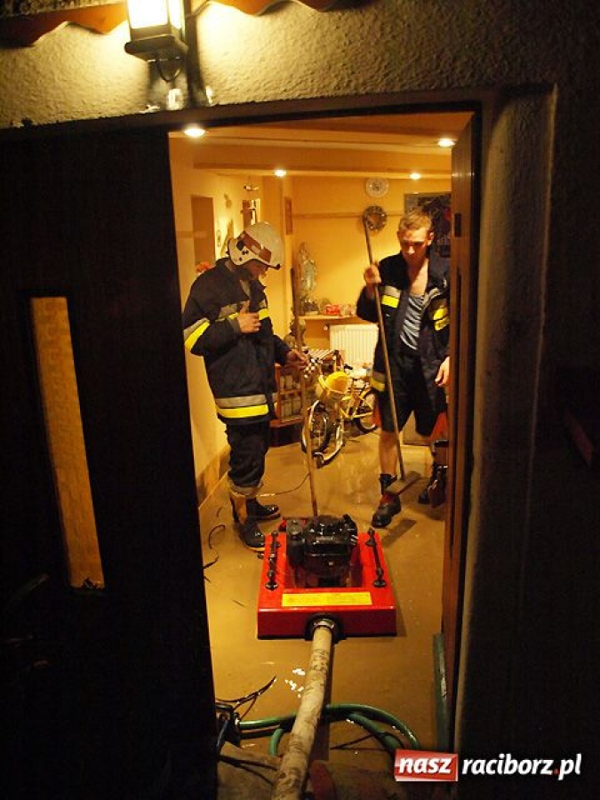 Zdjęcie w galerii na portalu naszraciborz.pl: Przez Hulczyńską przeszła fala wiadomości z regionu