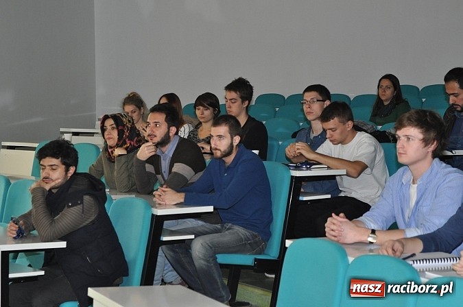 Zdjęcie w galerii na portalu naszraciborz.pl: Studenckie warsztaty architektoniczne z udziałem żaków raciborskiej PWSZ w Sarajewie wiadomości z regionu