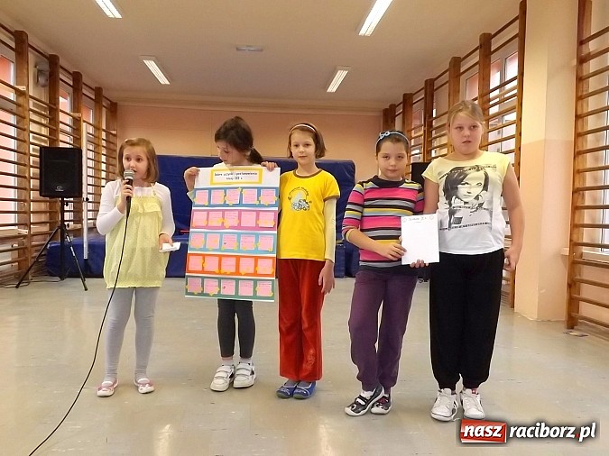 Zdjęcie w galerii na portalu naszraciborz.pl: Dobre uczynki i postanowienia dzieci z SP 15 wiadomości z regionu