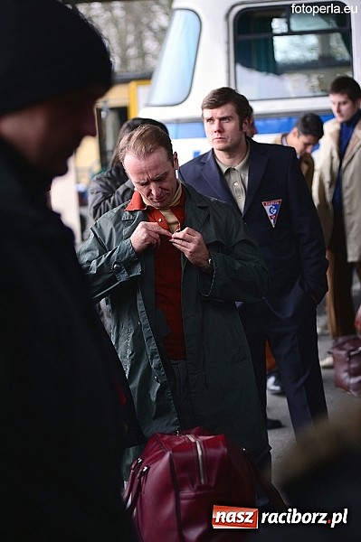 Zdjęcie w galerii na portalu naszraciborz.pl: Przejście graniczne w Chałupkach zamieniło się w plan filmowy. Jan Kidawa Błoński kręci tu film Gwiazdy. Na planie kilku znanych aktorów wiadomości z regionu