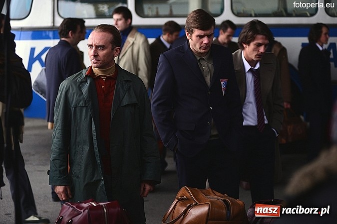 Zdjęcie w galerii na portalu naszraciborz.pl: Przejście graniczne w Chałupkach zamieniło się w plan filmowy. Jan Kidawa Błoński kręci tu film Gwiazdy. Na planie kilku znanych aktorów wiadomości z regionu