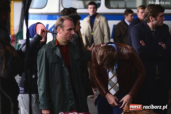 Zdjęcie w galerii na portalu naszraciborz.pl: Przejście graniczne w Chałupkach zamieniło się w plan filmowy. Jan Kidawa Błoński kręci tu film Gwiazdy. Na planie kilku znanych aktorów wiadomości z regionu