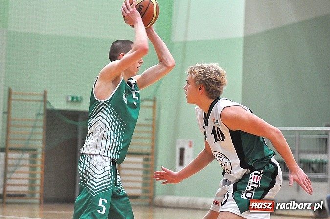 Zdjęcie w galerii na portalu naszraciborz.pl: Koszykówka: Wysoka porażka. Wynik lepszy od gry  wiadomości z regionu