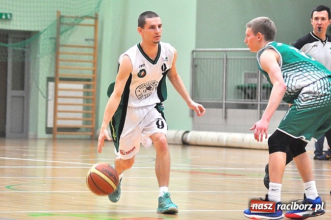 Zdjęcie w galerii na portalu naszraciborz.pl: Koszykówka: Wysoka porażka. Wynik lepszy od gry  wiadomości z regionu