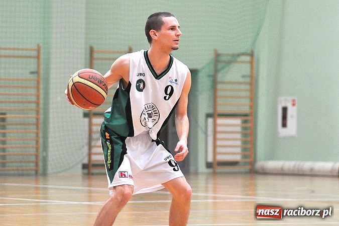 Zdjęcie w galerii na portalu naszraciborz.pl: Koszykówka: Wysoka porażka. Wynik lepszy od gry  wiadomości z regionu