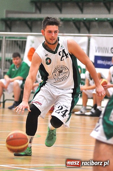 Zdjęcie w galerii na portalu naszraciborz.pl: Koszykówka: Wysoka porażka. Wynik lepszy od gry  wiadomości z regionu