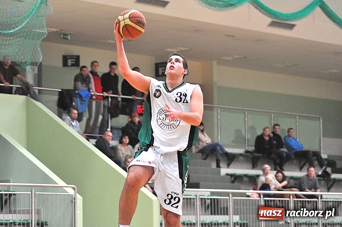 Zdjęcie w galerii na portalu naszraciborz.pl: Koszykówka: Wysoka porażka. Wynik lepszy od gry  wiadomości z regionu