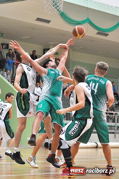 Zdjęcie w galerii na portalu naszraciborz.pl: Koszykówka: Wysoka porażka. Wynik lepszy od gry  wiadomości z regionu