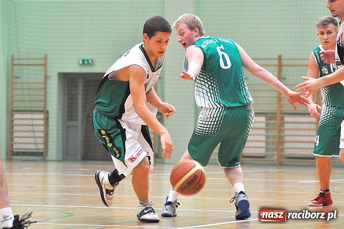 Zdjęcie w galerii na portalu naszraciborz.pl: Koszykówka: Wysoka porażka. Wynik lepszy od gry  wiadomości z regionu