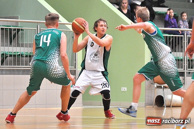Zdjęcie w galerii na portalu naszraciborz.pl: Koszykówka: Wysoka porażka. Wynik lepszy od gry  wiadomości z regionu
