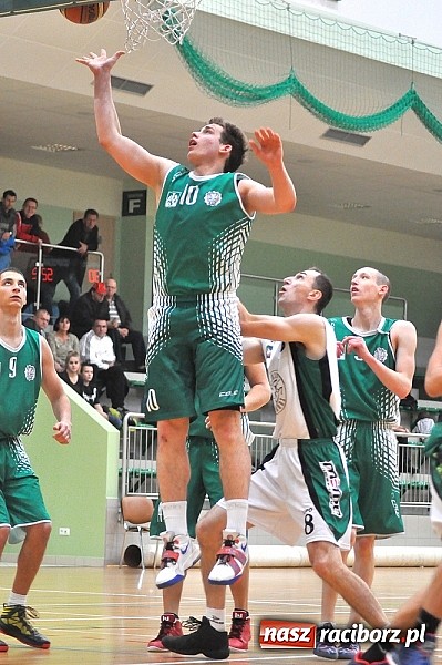 Zdjęcie w galerii na portalu naszraciborz.pl: Koszykówka: Wysoka porażka. Wynik lepszy od gry  wiadomości z regionu