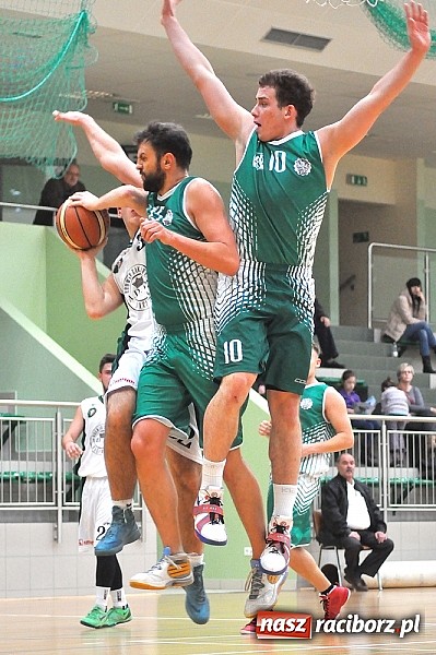 Zdjęcie w galerii na portalu naszraciborz.pl: Koszykówka: Wysoka porażka. Wynik lepszy od gry  wiadomości z regionu