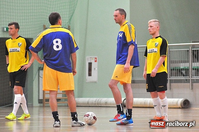 Zdjęcie w galerii na portalu naszraciborz.pl: Sześć stów w plecy trzy punkty do przodu wiadomości z regionu