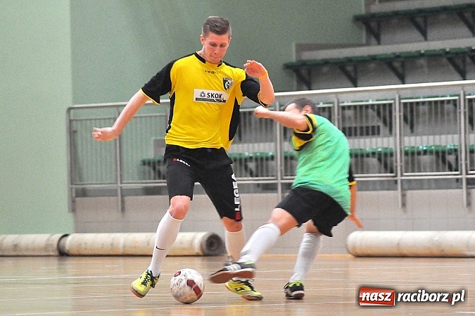 Zdjęcie w galerii na portalu naszraciborz.pl: Sześć stów w plecy trzy punkty do przodu wiadomości z regionu