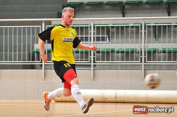 Zdjęcie w galerii na portalu naszraciborz.pl: Sześć stów w plecy trzy punkty do przodu wiadomości z regionu