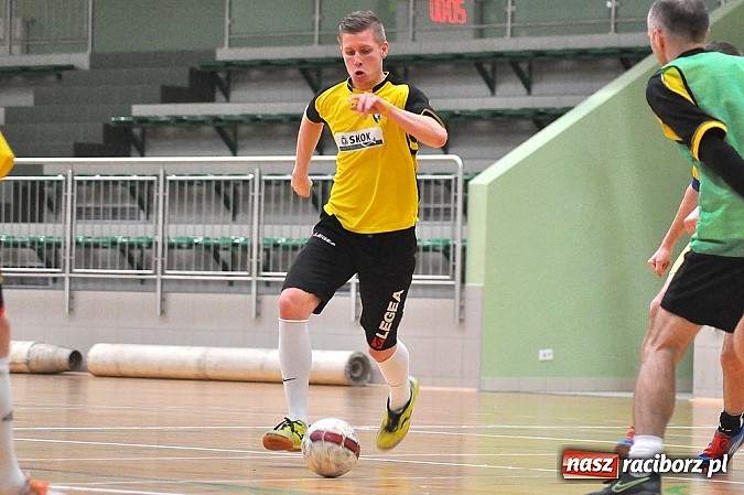 Zdjęcie w galerii na portalu naszraciborz.pl: Sześć stów w plecy trzy punkty do przodu wiadomości z regionu