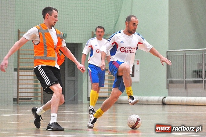 Zdjęcie w galerii na portalu naszraciborz.pl: Sześć stów w plecy trzy punkty do przodu wiadomości z regionu