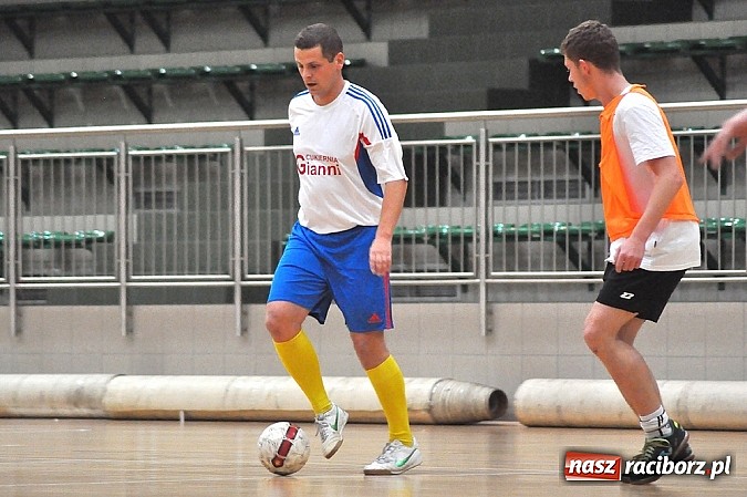 Zdjęcie w galerii na portalu naszraciborz.pl: Sześć stów w plecy trzy punkty do przodu wiadomości z regionu