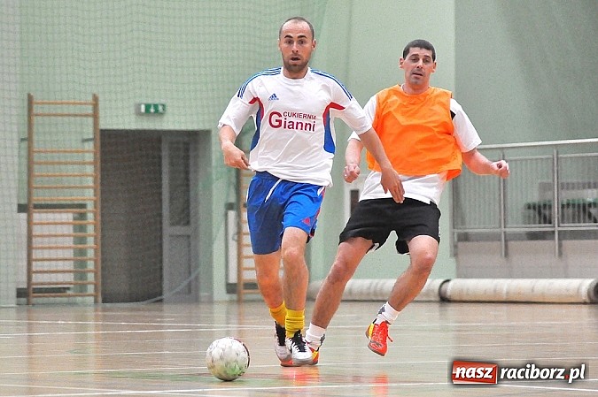 Zdjęcie w galerii na portalu naszraciborz.pl: Sześć stów w plecy trzy punkty do przodu wiadomości z regionu