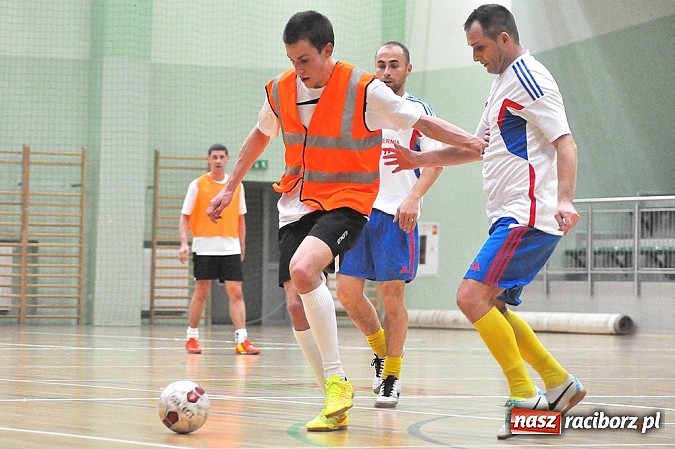 Zdjęcie w galerii na portalu naszraciborz.pl: Sześć stów w plecy trzy punkty do przodu wiadomości z regionu