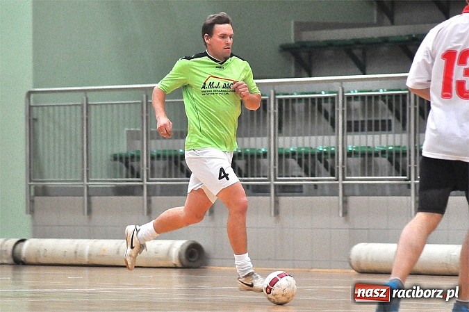 Zdjęcie w galerii na portalu naszraciborz.pl: Sześć stów w plecy trzy punkty do przodu wiadomości z regionu