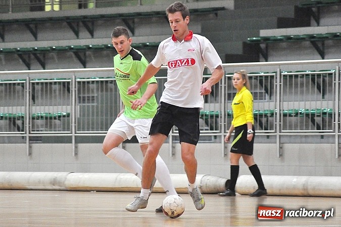 Zdjęcie w galerii na portalu naszraciborz.pl: Sześć stów w plecy trzy punkty do przodu wiadomości z regionu