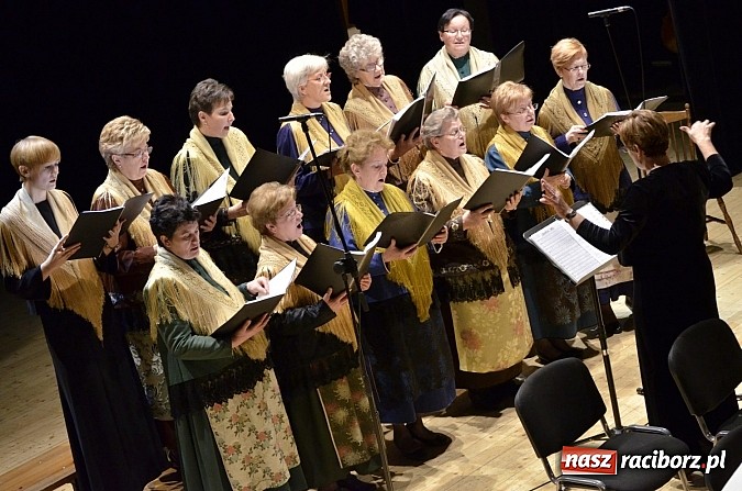 Zdjęcie w galerii na portalu naszraciborz.pl: Wiecz&oacute;r w barokowym nastroju w Raciborskim Centrum Kultury wiadomości z regionu