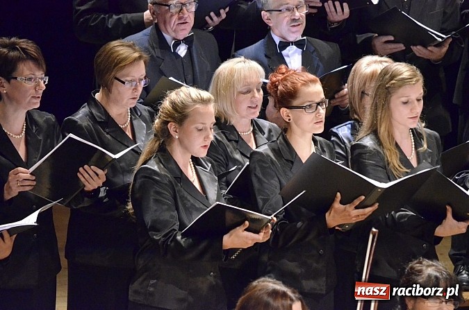 Zdjęcie w galerii na portalu naszraciborz.pl: Wiecz&oacute;r w barokowym nastroju w Raciborskim Centrum Kultury wiadomości z regionu