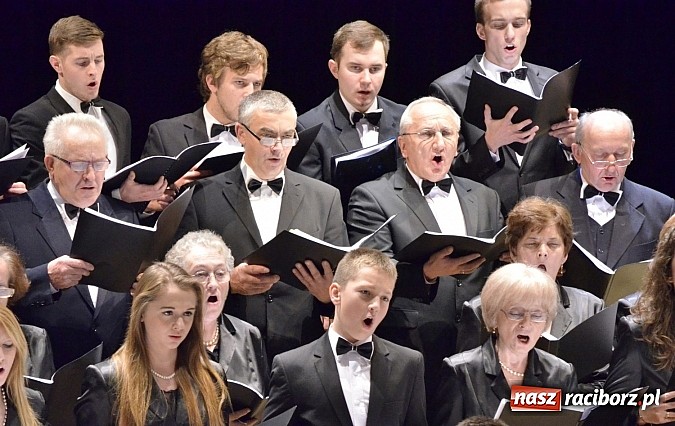 Zdjęcie w galerii na portalu naszraciborz.pl: Wiecz&oacute;r w barokowym nastroju w Raciborskim Centrum Kultury wiadomości z regionu