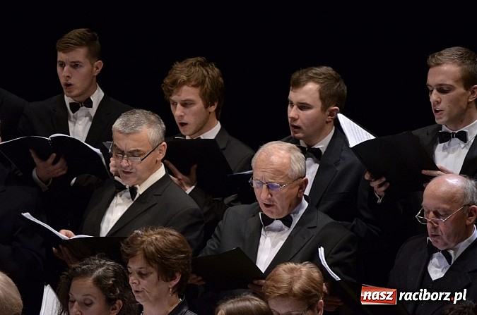 Zdjęcie w galerii na portalu naszraciborz.pl: Wiecz&oacute;r w barokowym nastroju w Raciborskim Centrum Kultury wiadomości z regionu