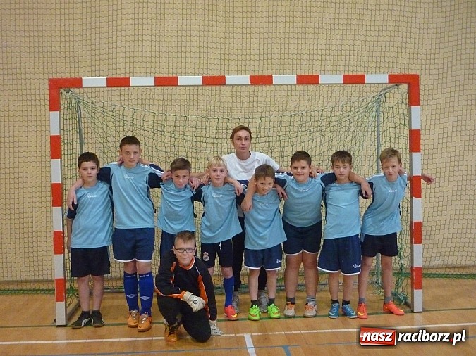 Zdjęcie w galerii na portalu naszraciborz.pl: Powiatowy półfinał Pucharu Tymbarku chłopców U12 wiadomości z regionu