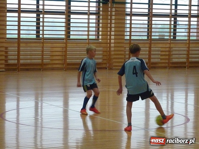 Zdjęcie w galerii na portalu naszraciborz.pl: Powiatowy półfinał Pucharu Tymbarku chłopców U12 wiadomości z regionu