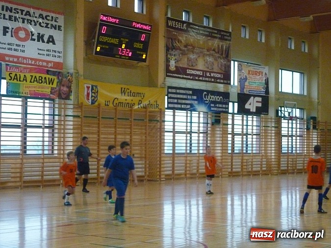 Zdjęcie w galerii na portalu naszraciborz.pl: Powiatowy półfinał Pucharu Tymbarku chłopców U12 wiadomości z regionu