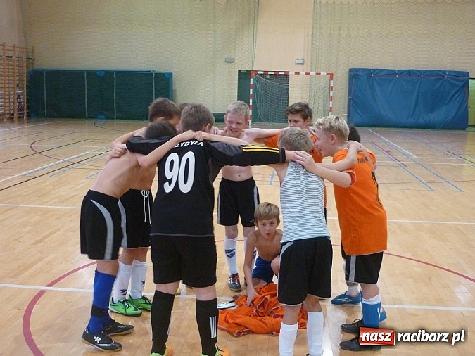 Zdjęcie w galerii na portalu naszraciborz.pl: Powiatowy półfinał Pucharu Tymbarku chłopców U12 wiadomości z regionu