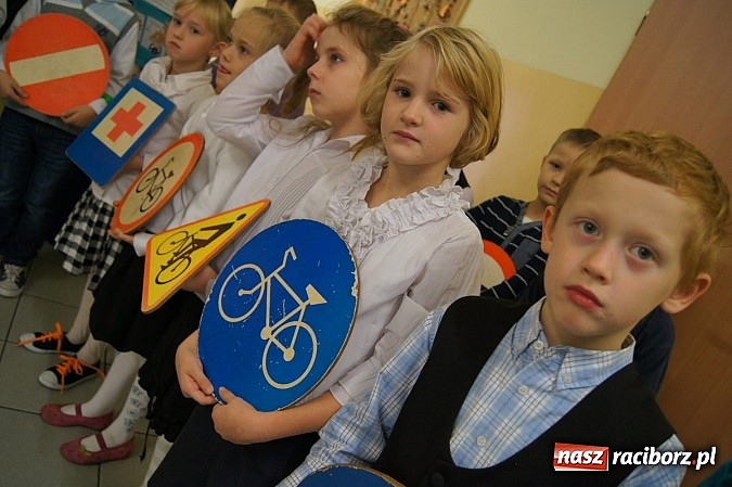 Zdjęcie w galerii na portalu naszraciborz.pl: O bezpieczeństwie drogowym w szkole w Nędzy wiadomości z regionu