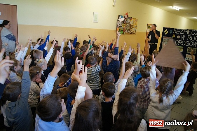 Zdjęcie w galerii na portalu naszraciborz.pl: O bezpieczeństwie drogowym w szkole w Nędzy wiadomości z regionu