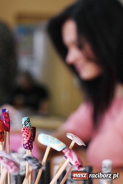 Zdjęcie w galerii na portalu naszraciborz.pl: Fryzjerskie wariacje w Zespole Szkół Zawodowych wiadomości z regionu