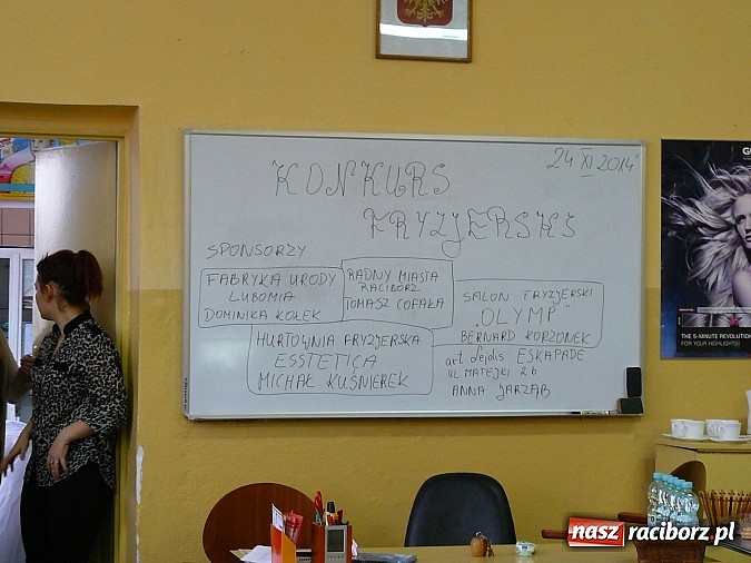 Zdjęcie w galerii na portalu naszraciborz.pl: Fryzjerskie wariacje w Zespole Szkół Zawodowych wiadomości z regionu